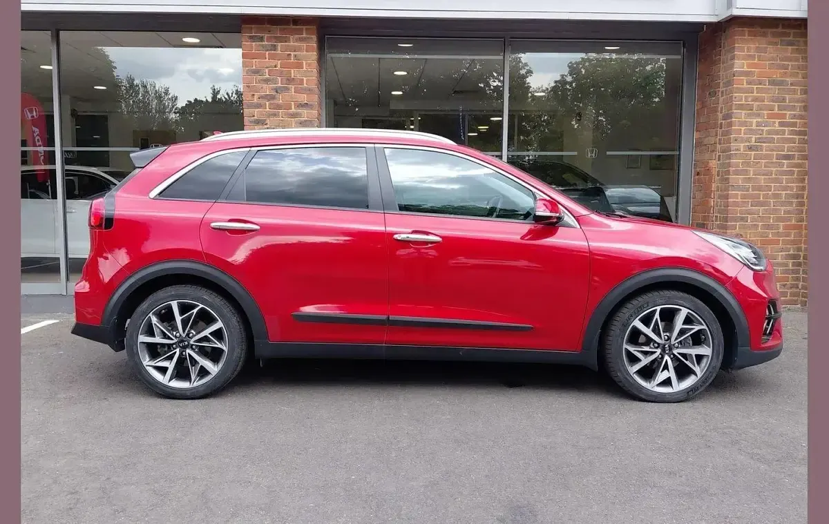 Used Kia Niro 141 HP (103 kW) 2020 Red SUV