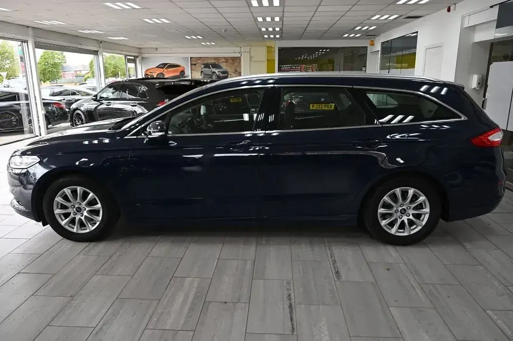 Used Ford Mondeo Titanium 120 HP (88 kW) 2017 Blue Estate