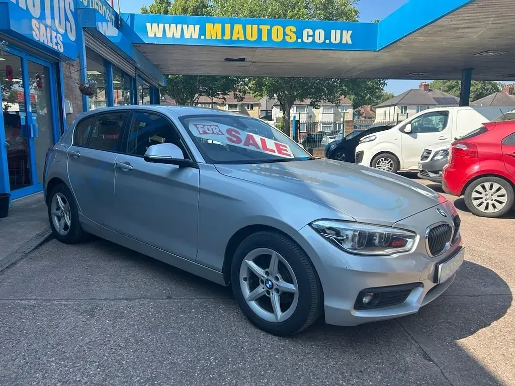 Used BMW 116 116 HP (85 kW) 2017 Silver Hatchback