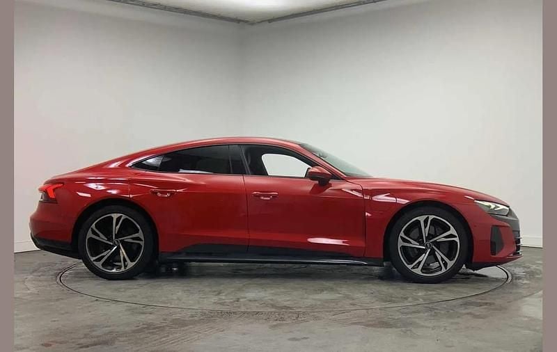 Used Audi e-tron GT quattro Comfort 384 kW (523 HP) 2021 Red Sedan