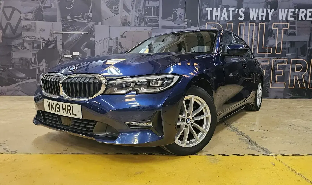 Used BMW 320 Comfort Edition 2019 Blue Sedan