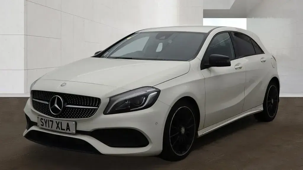 Used Mercedes A200 AMG Line Premium 136 HP (100 kW) 2017 White Hatchback