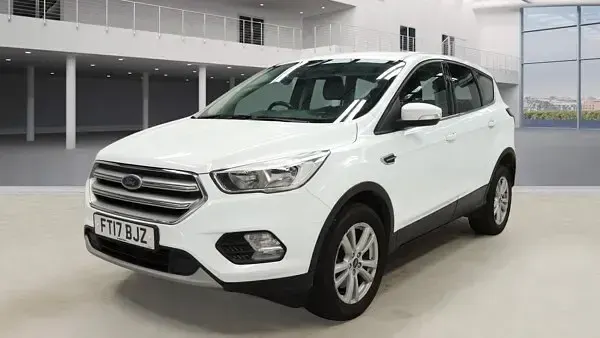 Used Ford Kuga Zetec 120 HP (88 kW) 2017 White SUV
