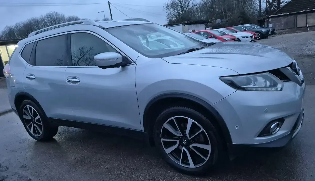 Used Nissan Qashqai N-Connecta 130 HP (95 kW) 2018 Silver SUV