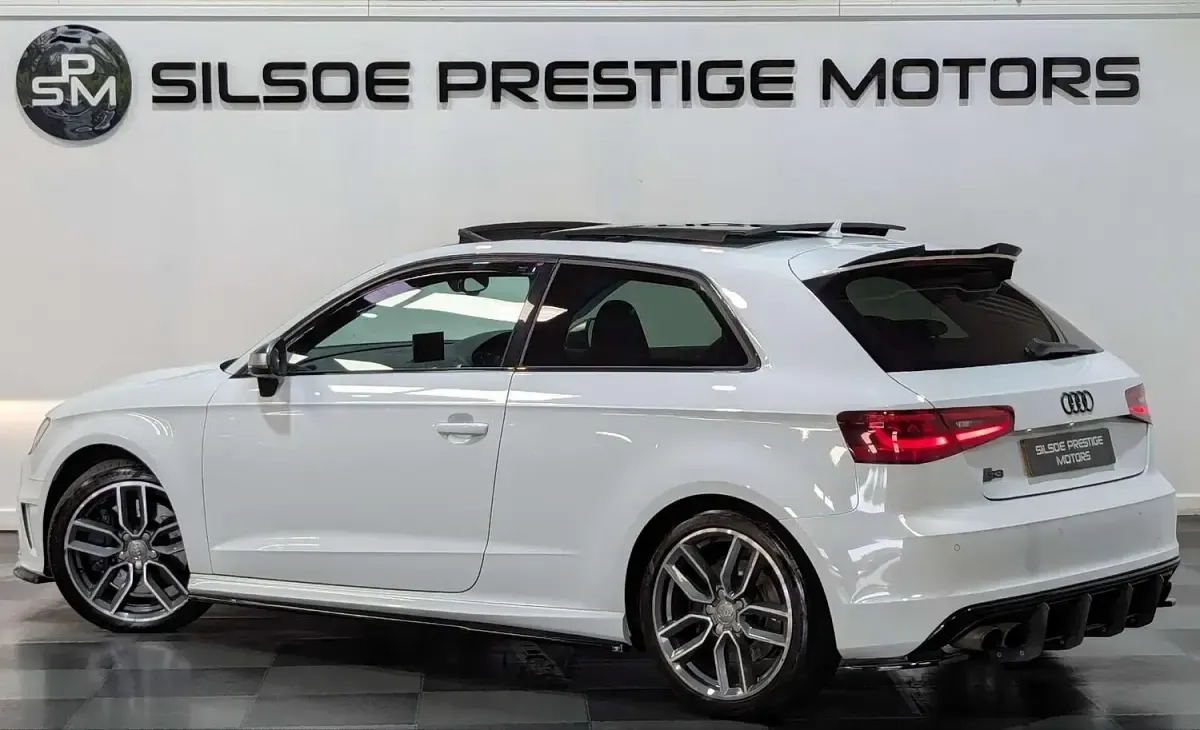 Used Audi A3 Design 2014 White Hatchback