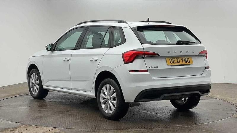 Used Skoda Kamiq 95 HP (69 kW) 2021 Moon white metallic SUV