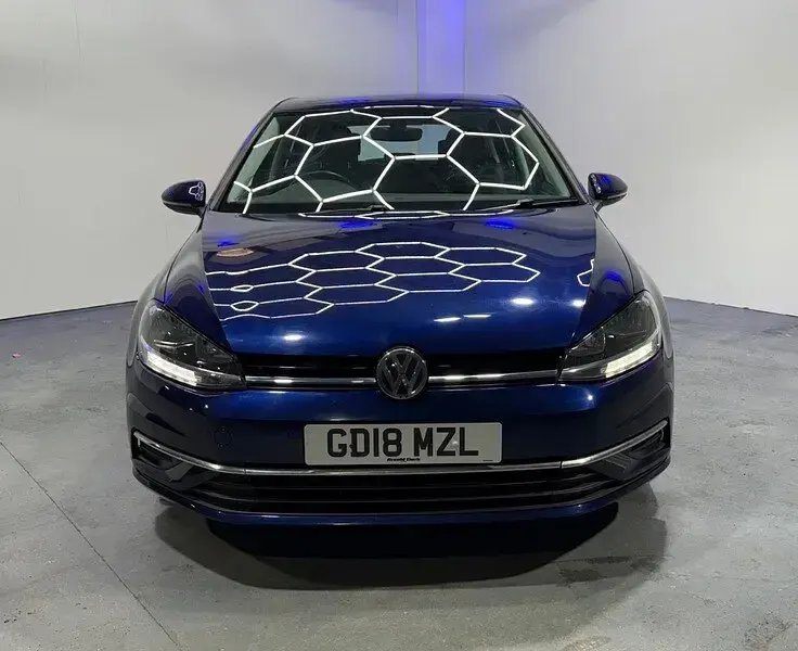 Used VW Golf VII SE 110 HP (80 kW) 2018 Blue Hatchback