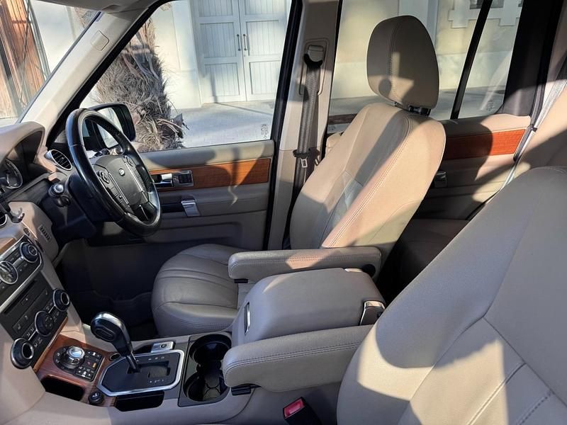 Used Land Rover Discovery 4 2012 White SUV