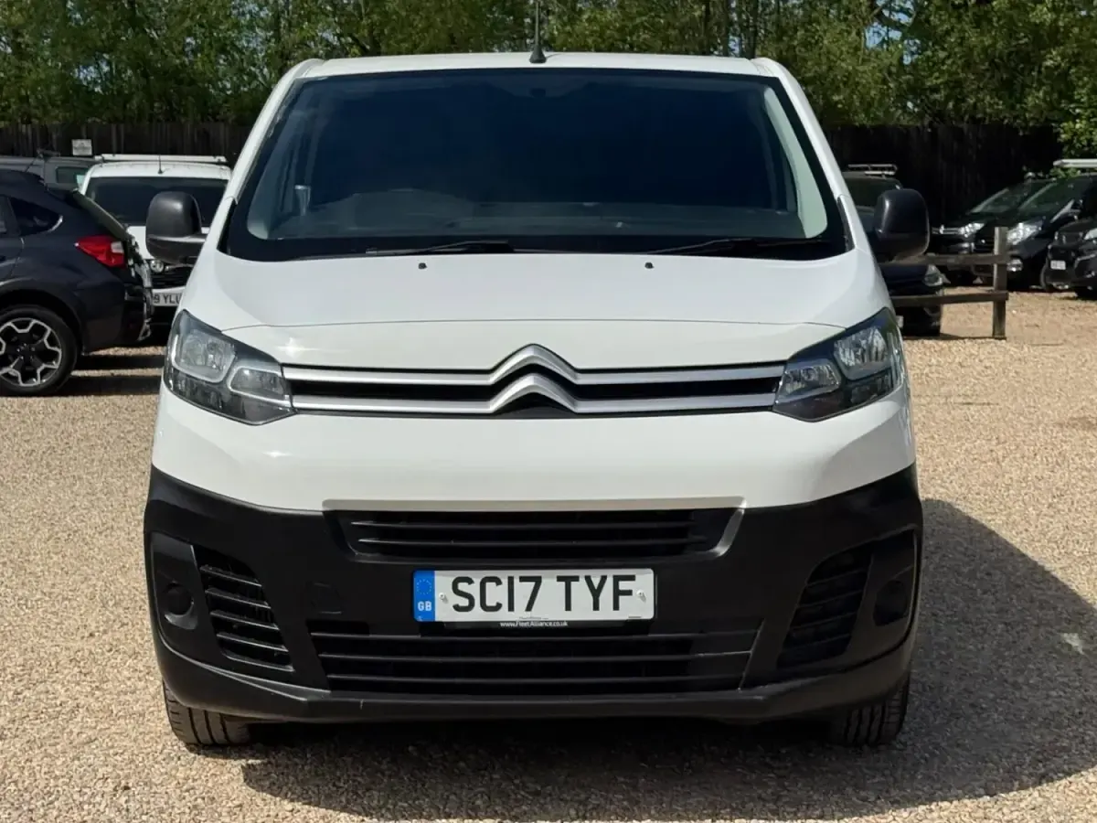 Używany Citroën Dispatch 2017 Biały Minivan