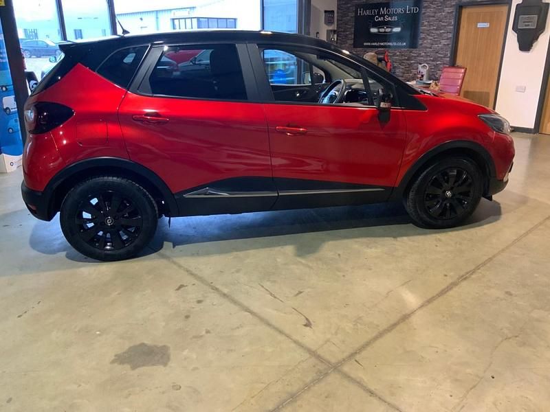 Used Renault Captur Play 2018 Red SUV