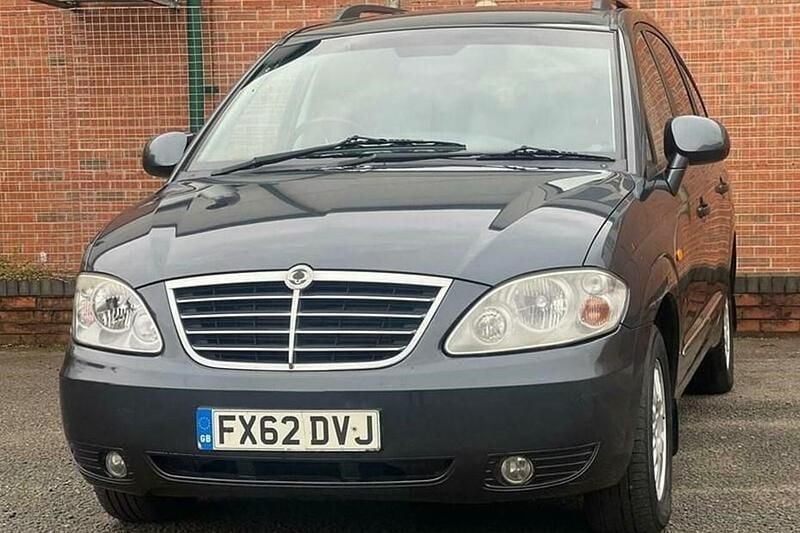 Used Ssangyong (KGM) Rodius 2012 MPV