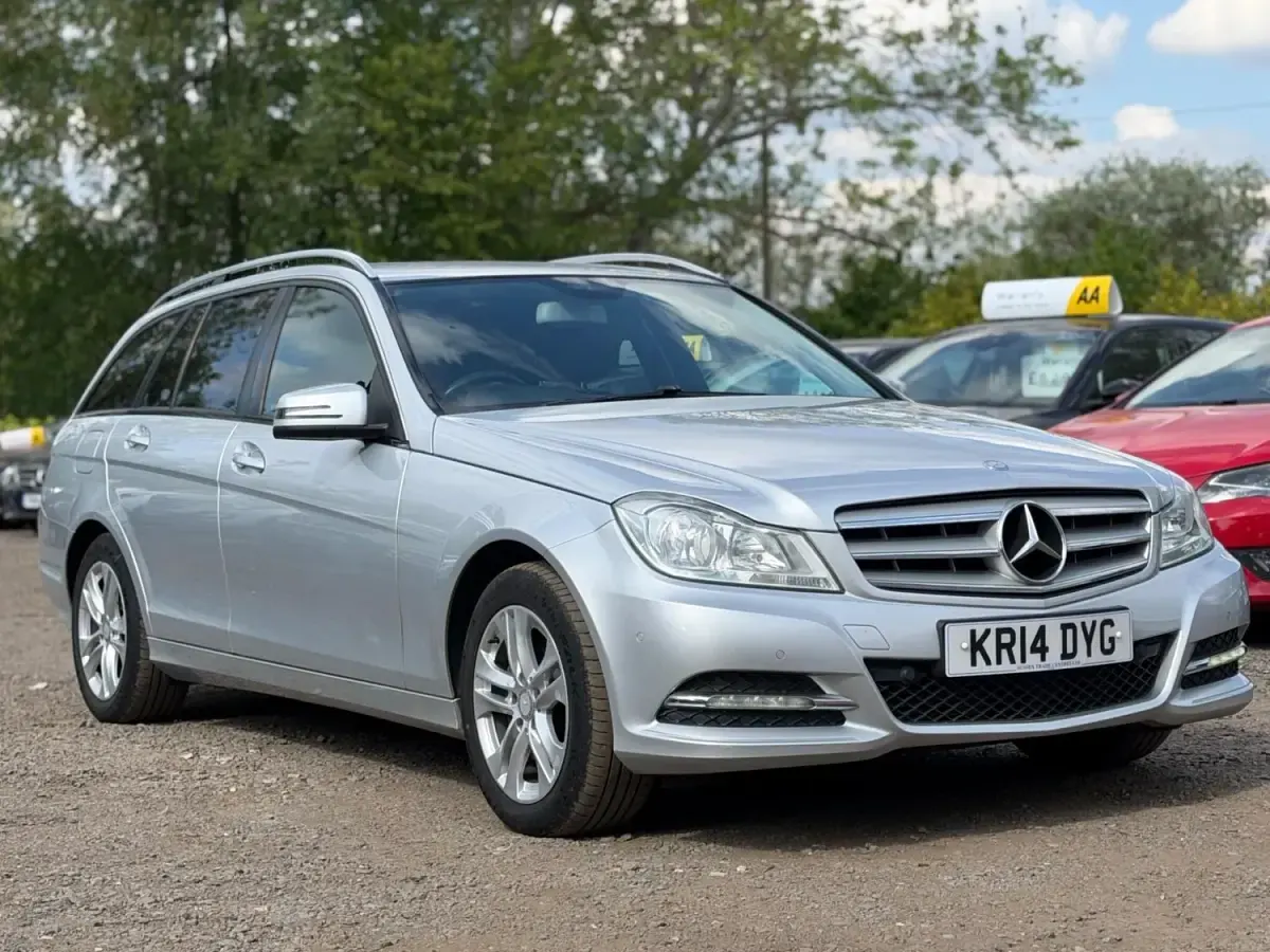 Begagnad Mercedes C220 Executive 2014 Silver Kombi