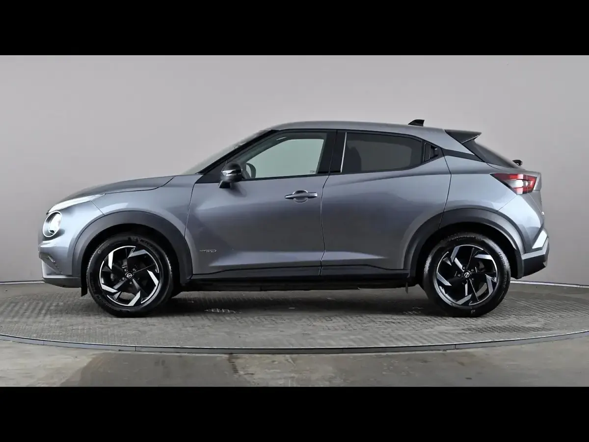 Used Nissan Juke N-Connecta 143 HP (105 kW) 2023 Grey SUV