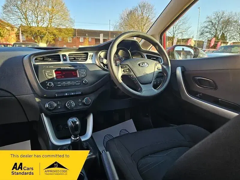 Used Kia Ceed Sportswagon 89 HP (65 kW) 2013 Red Estate