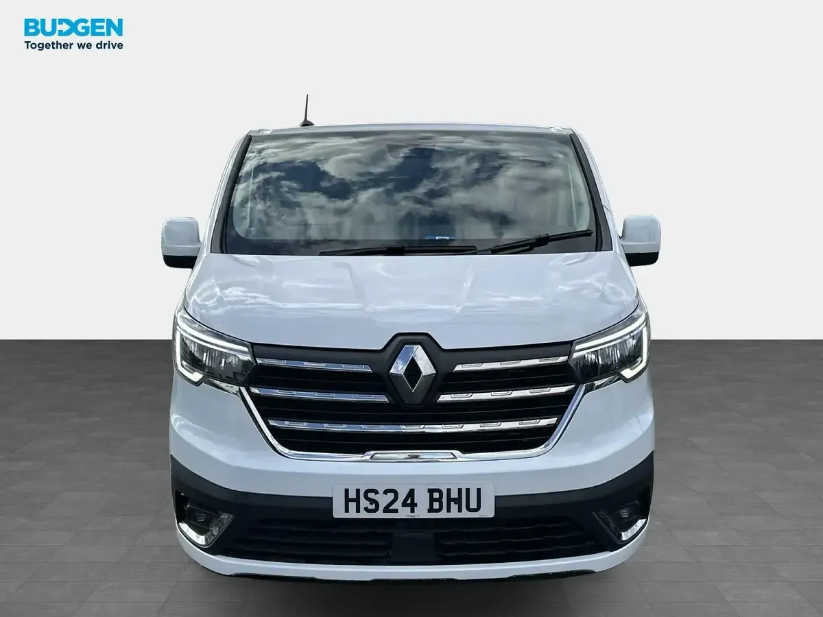 Used Renault Trafic 2024 White MPV