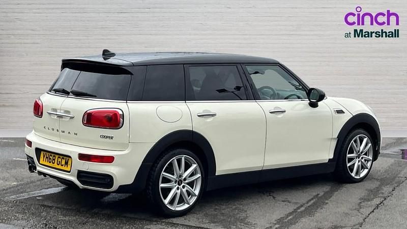 Used Mini Cooper Clubman Sport 136 HP (100 kW) 2019 White Estate