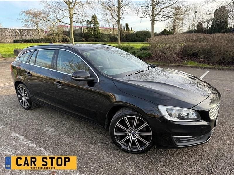 Black Used 2015 Volvo V60 SE Estate | £4,590 (Fair price) - Image 1/4