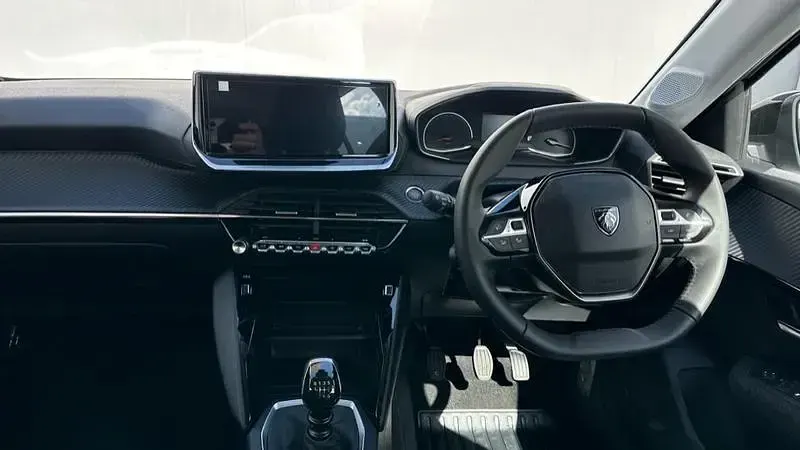 Uusi Peugeot 208 Style 100 HP (73 kW) 2026 Harmaa Viistoperä