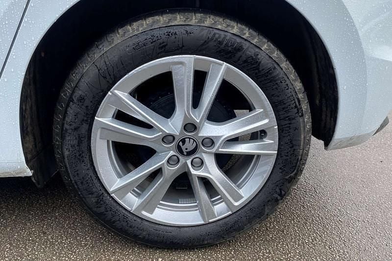 Used Skoda Fabia SE L 85 HP (62 kW) 2025 Moon white Hatchback