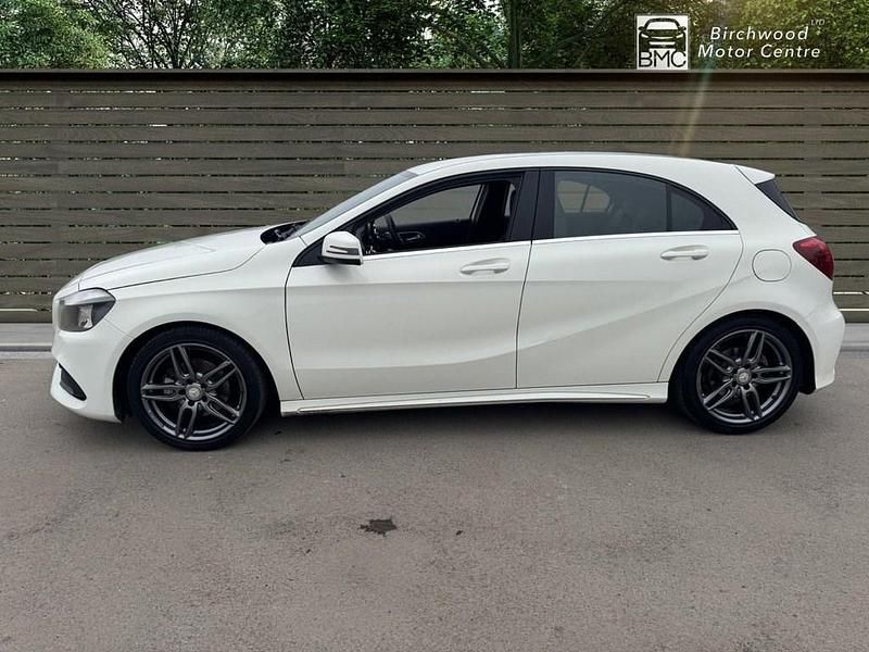 Used Mercedes A180 AMG line 109 HP (80 kW) 2017 White Hatchback