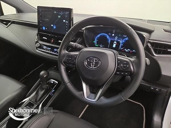 Used Toyota Corolla 2023 White Estate