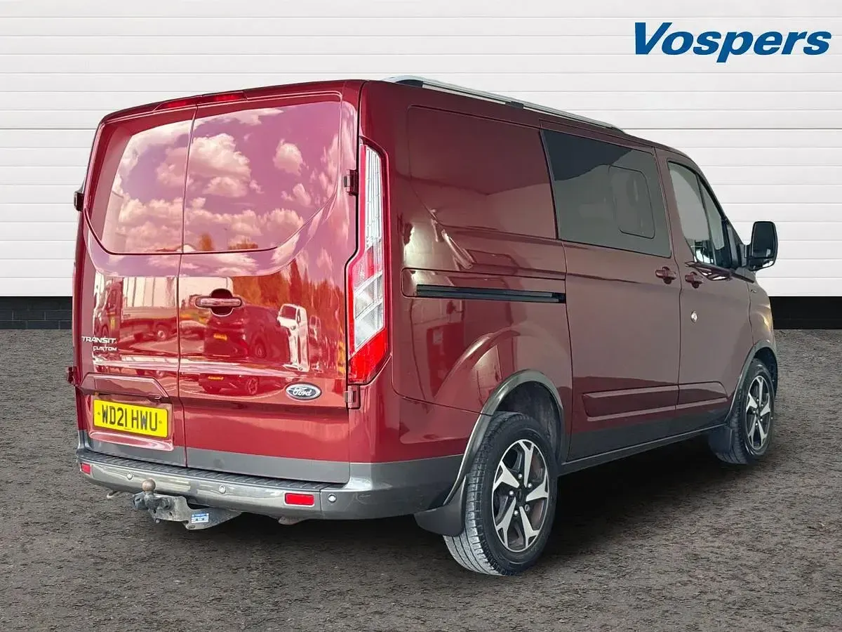 Used Ford Transit Custom Active 170 HP (125 kW) 2021 Red Van