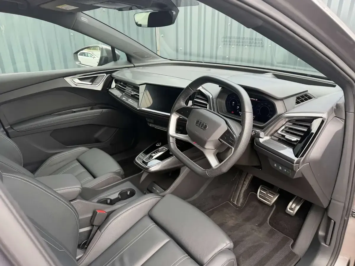 Used Audi Q4 e-tron S-Line 150 kW (204 HP) 2021 Grey SUV