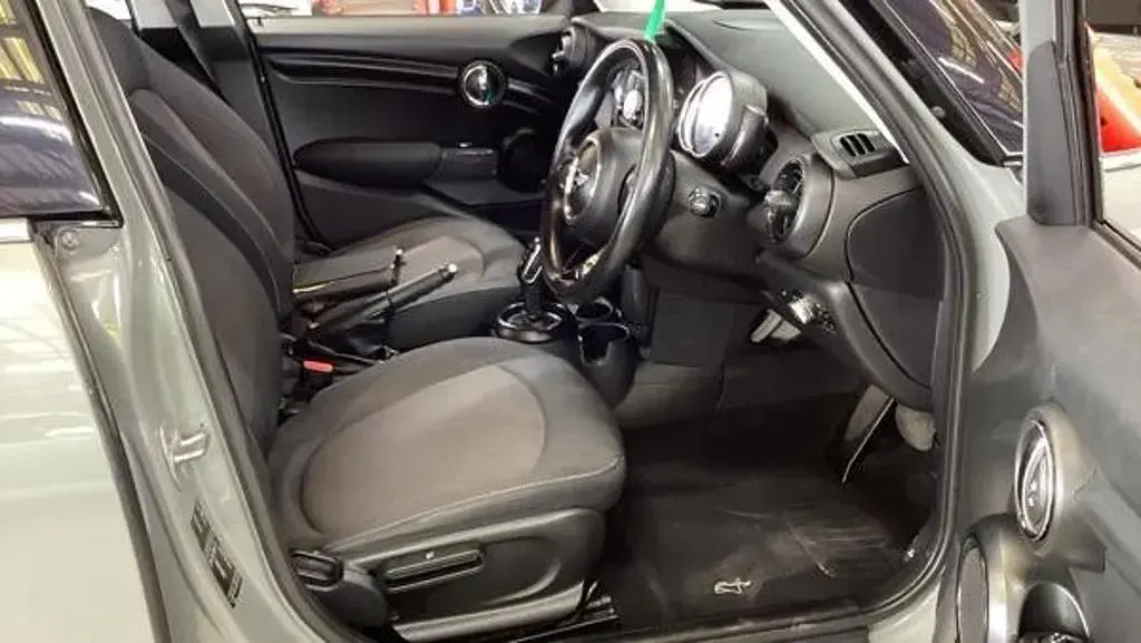Used Mini Cooper D Hatch 2018 Grey Hatchback