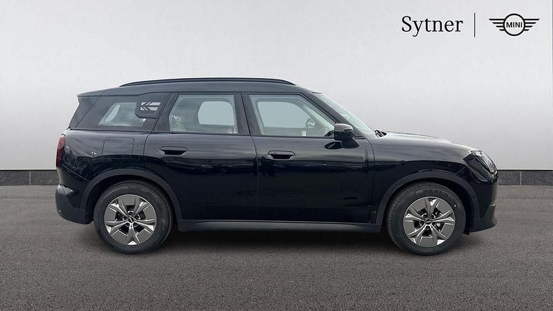 Używany Mini Countryman Classic 147 kW (201 KM) 2024 Czarny SUV