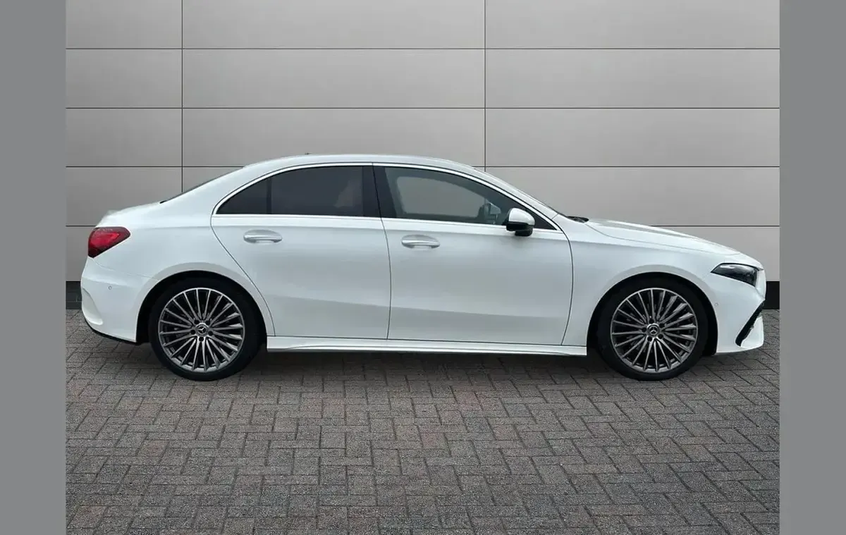 Used Mercedes A200 AMG Line Premium 175 HP (128 kW) 2025 White Sedan