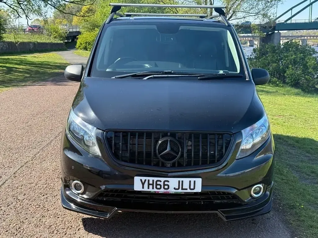 Usado Mercedes Vito 2016 Preto Van