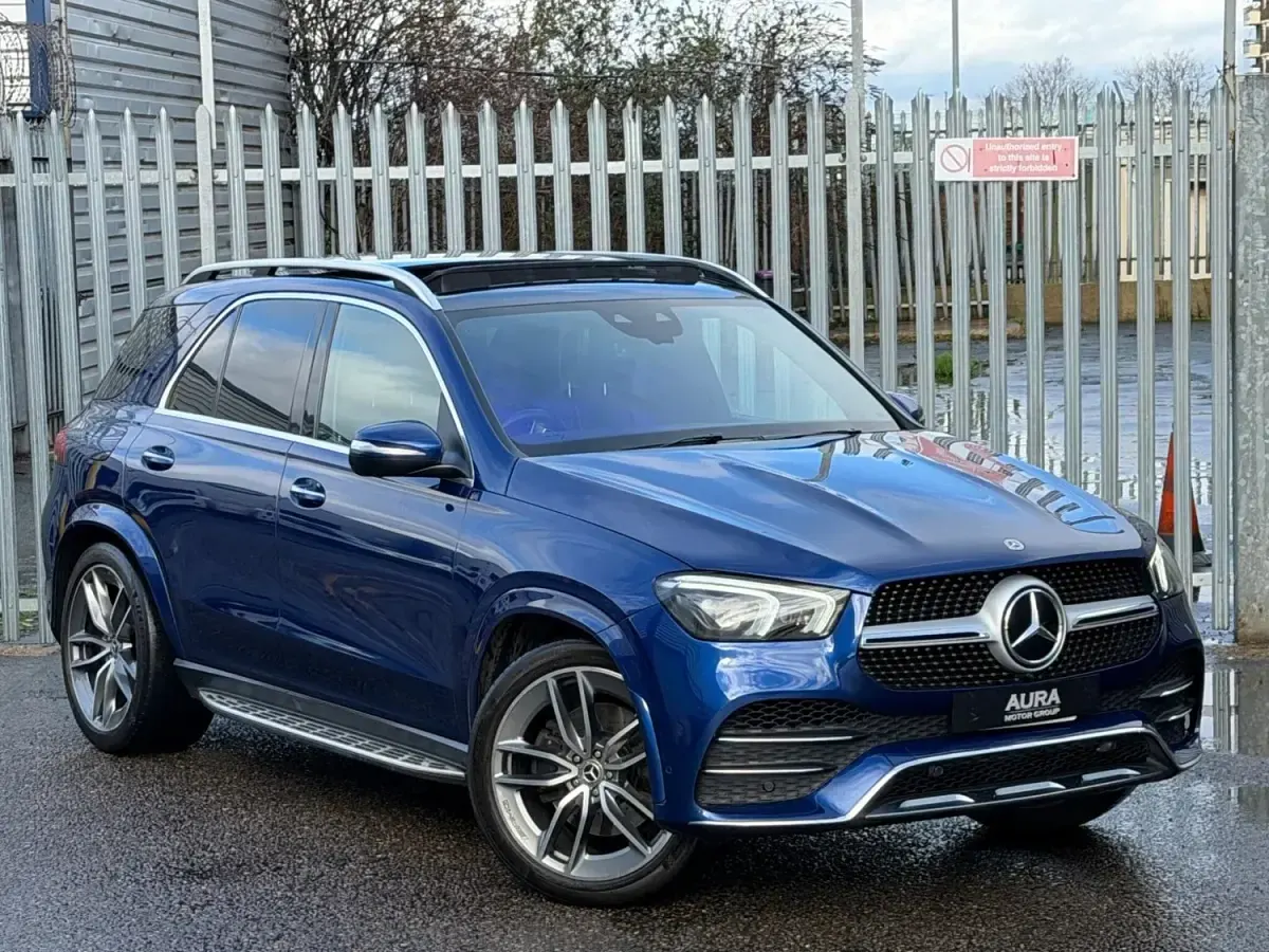 Begagnad Mercedes GLE400 AMG line 2019 Blå Kombi