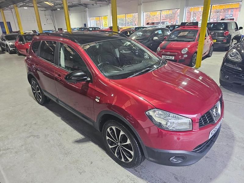Red Used 2014 Nissan Qashqai +2 360º SUV | £4,500 (Fair price) - Image 1/4