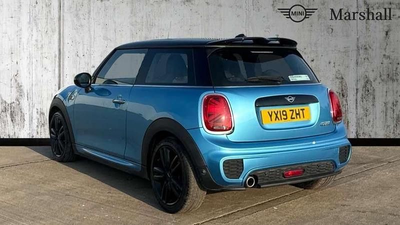 Used Mini Cooper Hatch 136 HP (100 kW) 2019 Blue Hatchback