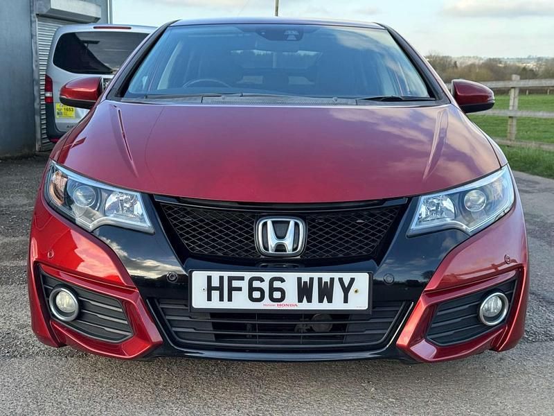 Used Honda Civic SE Plus 142 HP (104 kW) 2016 Red Hatchback