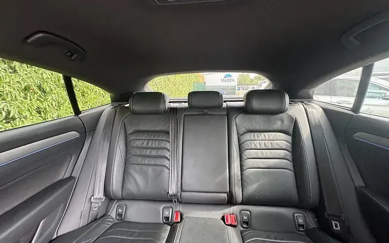 Used VW Arteon R-line 150 HP (110 kW) 2018 Yellow Hatchback
