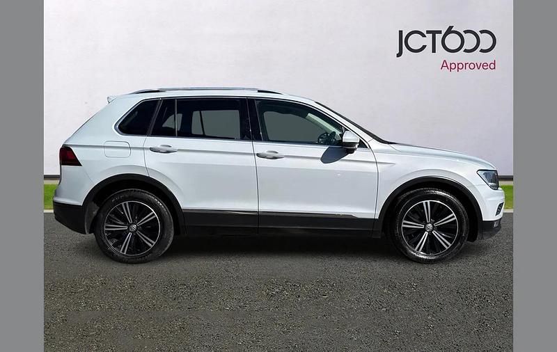 Used VW Tiguan SE 123 HP (90 kW) 2018 Silver SUV