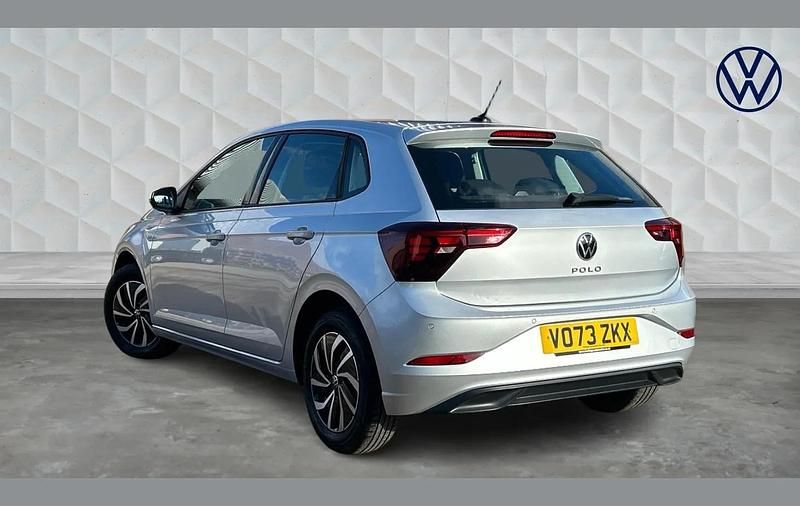 Used VW Polo Life 95 HP (69 kW) 2023 Silver Hatchback
