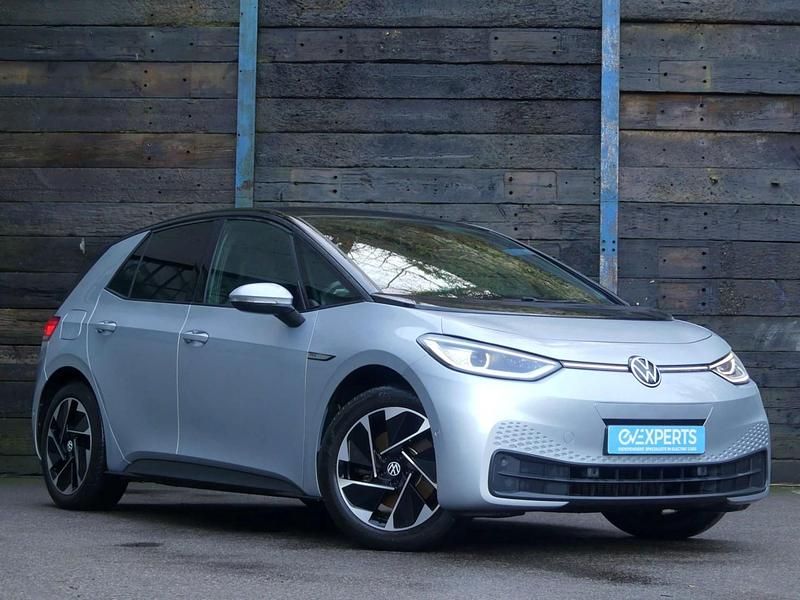 Silver Used 2022 VW ID.3 Family Hatchback | £18,400 (Fair price) - Image 1/3