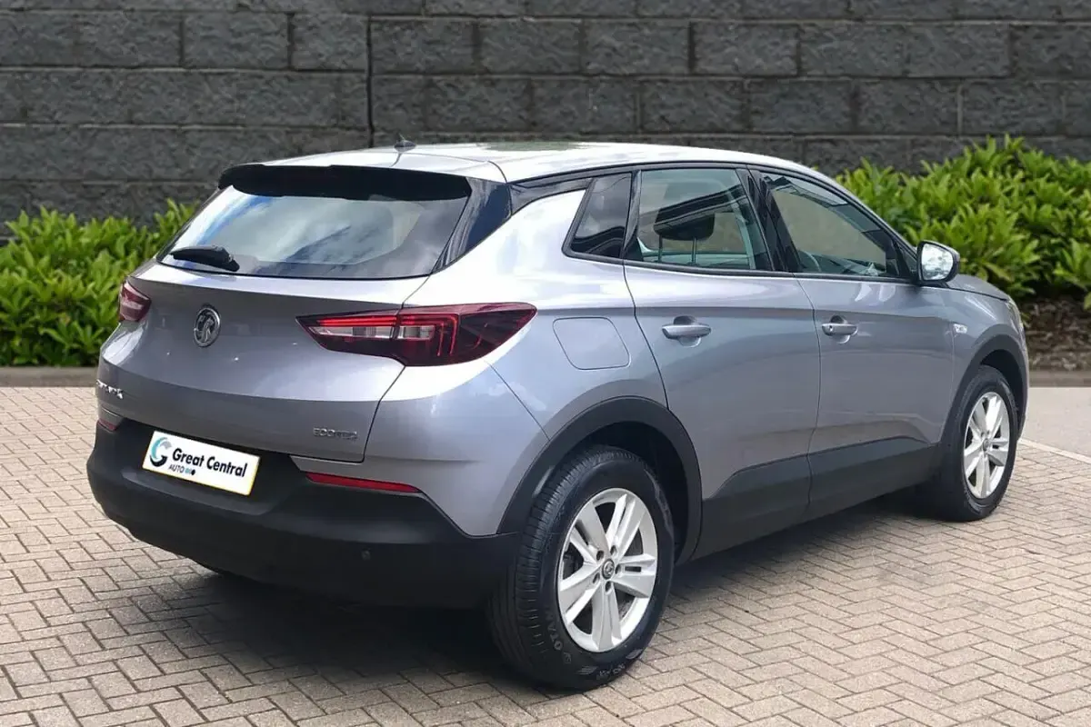 Usado Vauxhall Grandland X S 128 HP (94 kW) 2020 Cinzento SUV