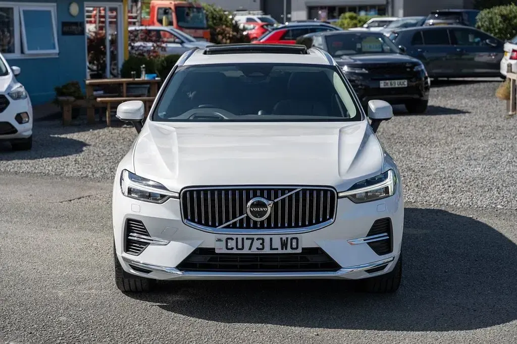 Used Volvo XC60 Ultimate 455 HP (334 kW) 2024 White SUV