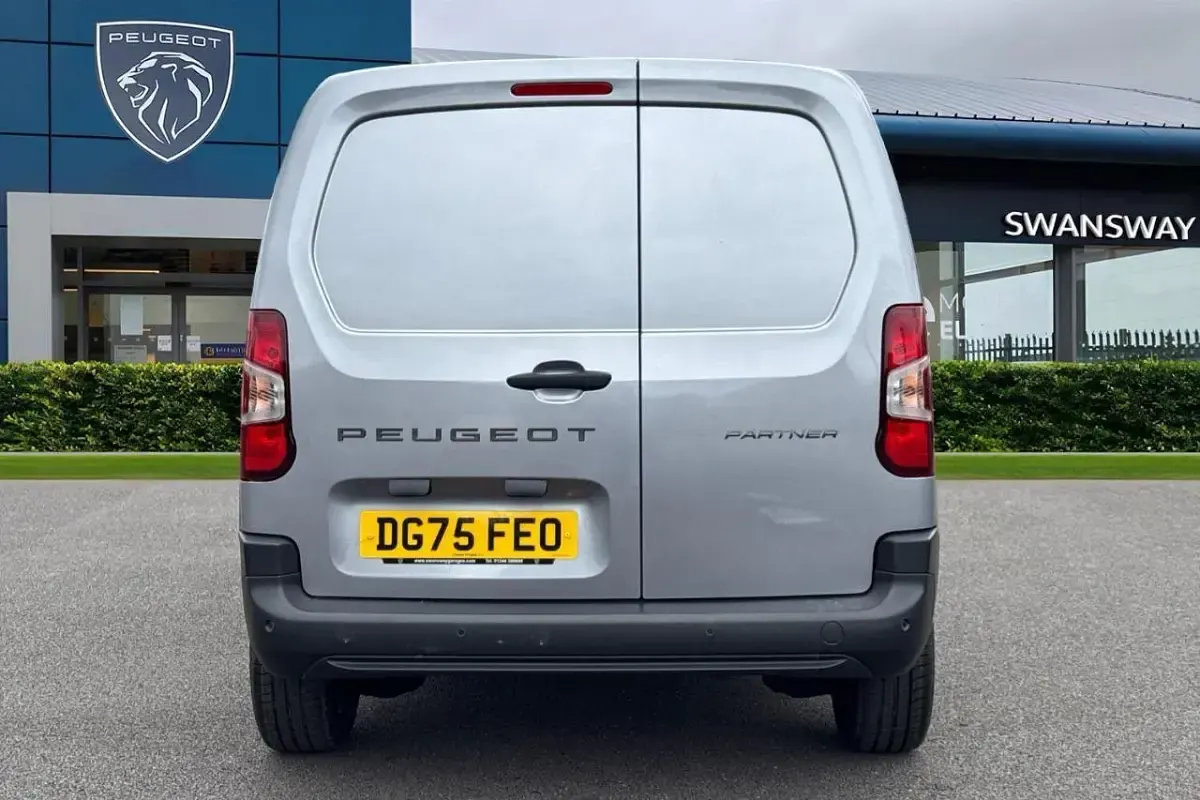 New Peugeot Partner S 101 HP (74 kW) 2025 Grey MPV