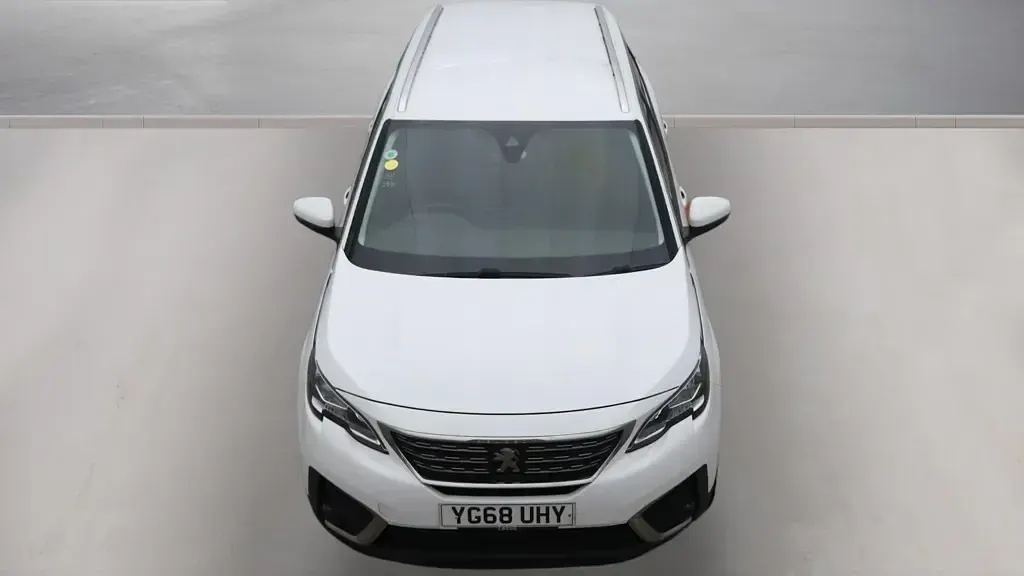 Used Peugeot 5008 Active 130 HP (95 kW) 2019 White SUV