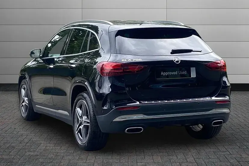 Used Mercedes GLA200 Executive 161 HP (118 kW) 2023 Black SUV