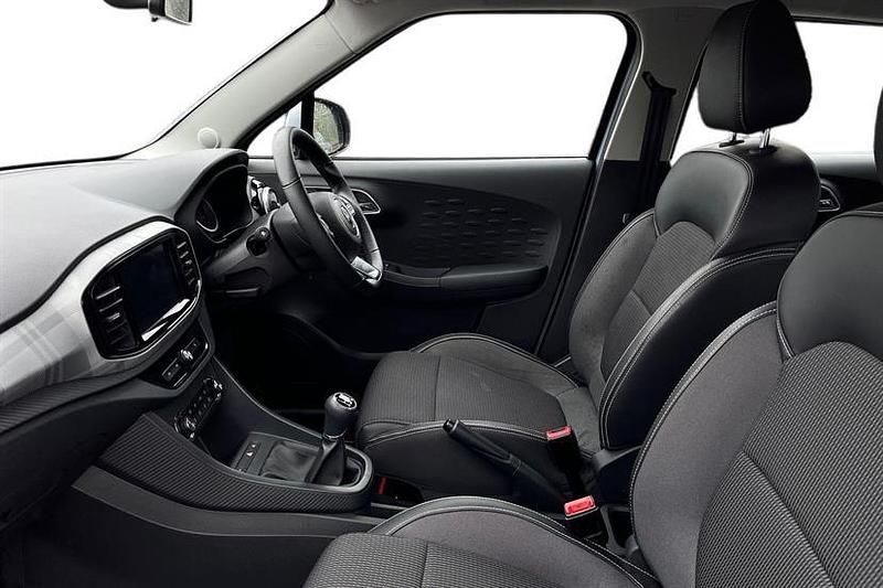 Used MG MG3 Exclusive 106 HP (77 kW) 2023 Silver Hatchback