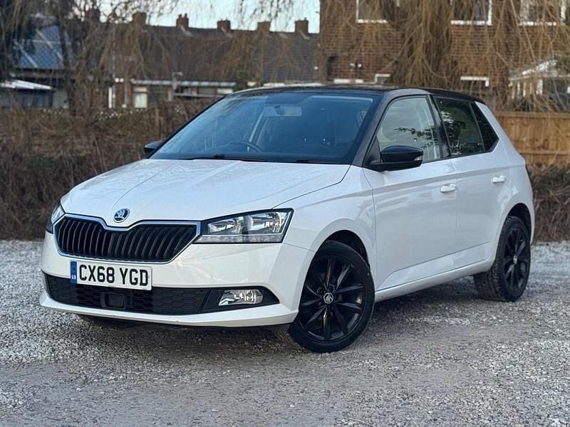 Used Skoda Fabia Colour Edition 75 HP (55 kW) 2018 White Hatchback
