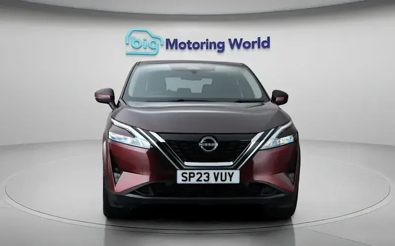 Used Nissan Qashqai Acenta Premium 190 HP (139 kW) 2023 Red SUV