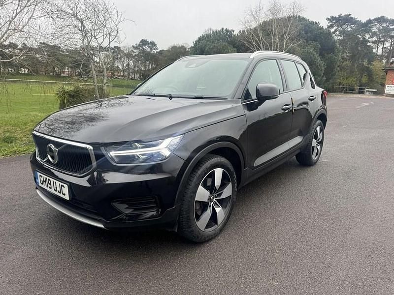 Used Volvo XC40 Momentum 190 HP (139 kW) 2019 Black SUV