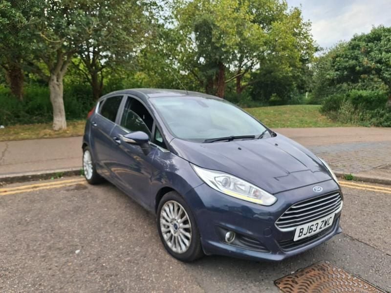 Grey Used 2013 Ford Fiesta Titanium Hatchback | £2,490 (Good price) - Image 1/4