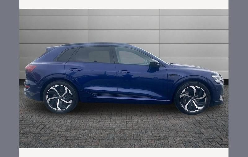 Used Audi e-tron Black Edition 300 kW (408 HP) 2022 Navarra blue SUV